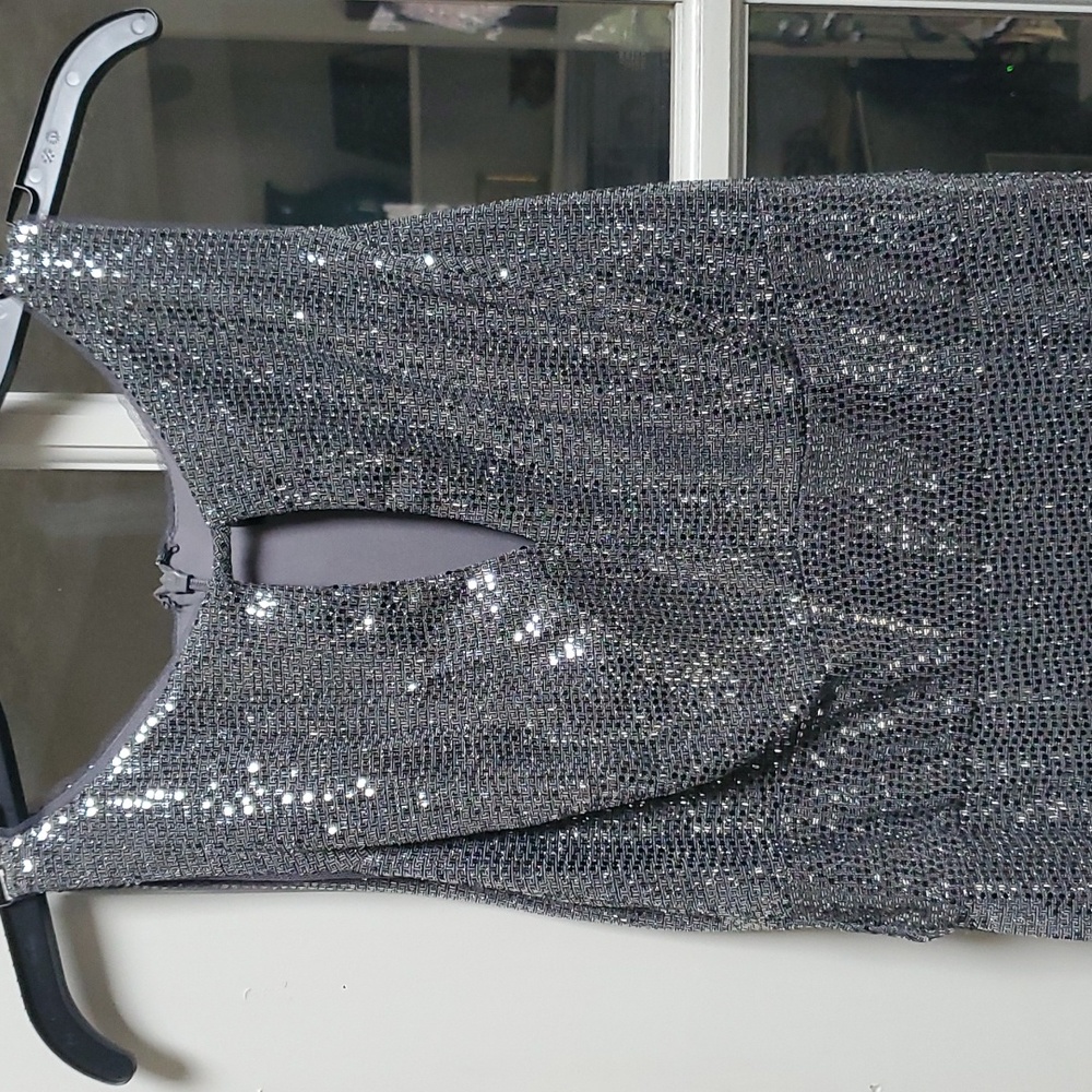 Silver/Gray evening gown Size 6 - Picture 2 of 6